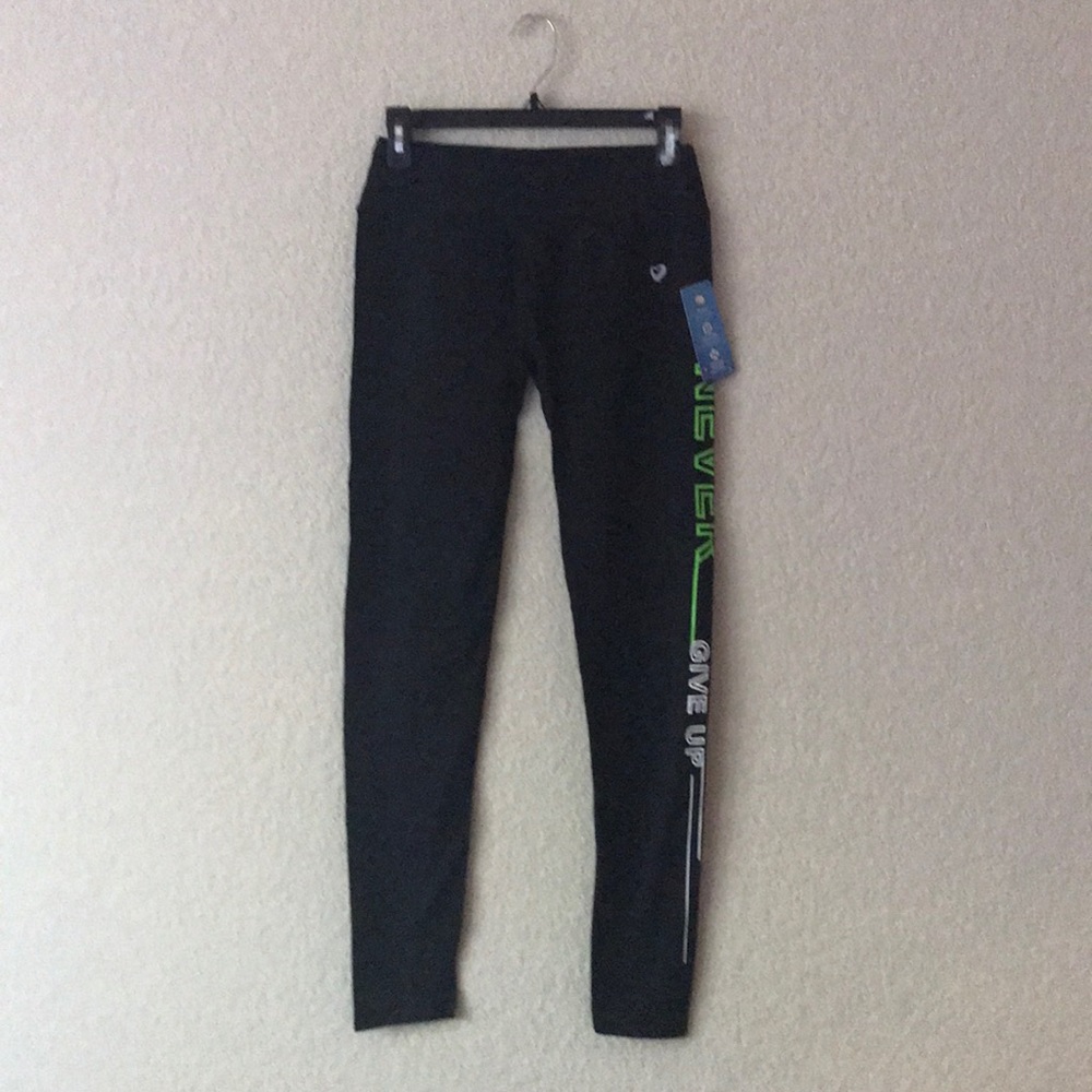 “Never Give Up” ShoActive Leggings